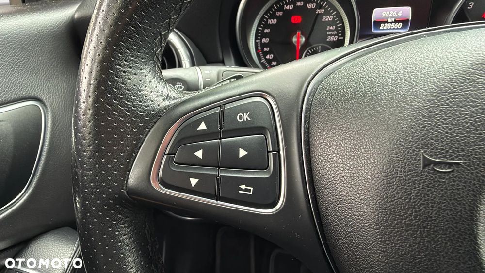 Mercedes-Benz CLA 220 d 4Matic 7G-DCT - 22
