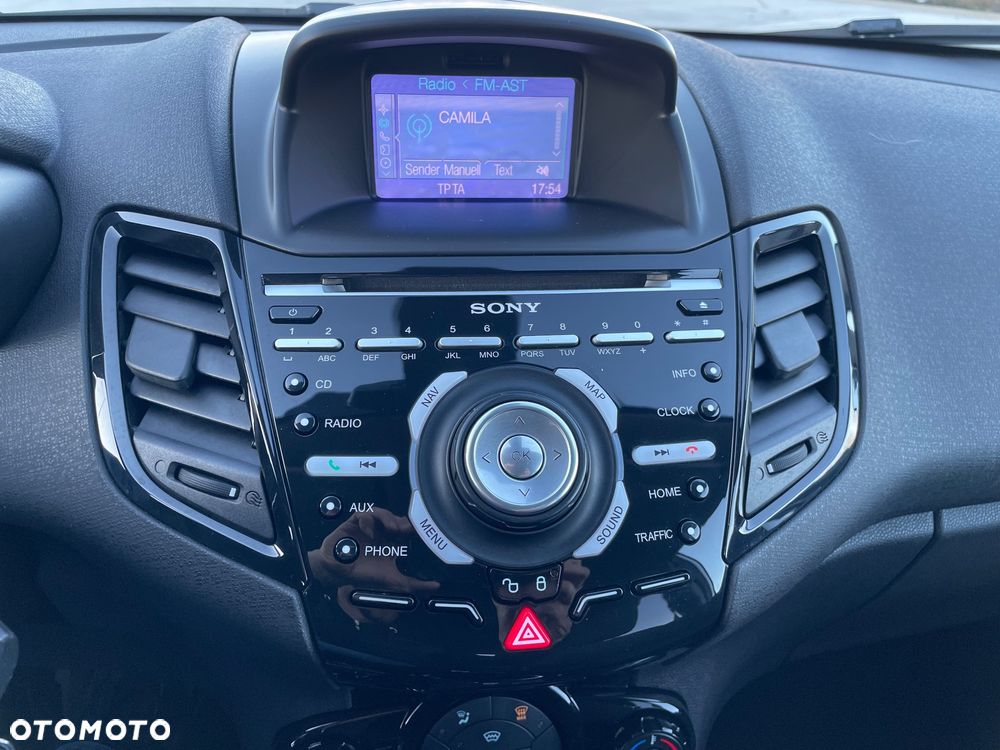 Ford Fiesta 1.0 EcoBoost Titanium - 24