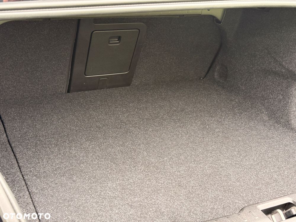 Volvo S60 B5 B AWD Plus Dark - 23