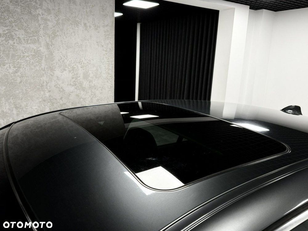 BMW Seria 5 520i - 11