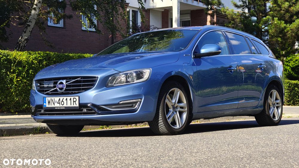 Volvo V60 D6 AWD Plug-in Hybrid Summum - 7