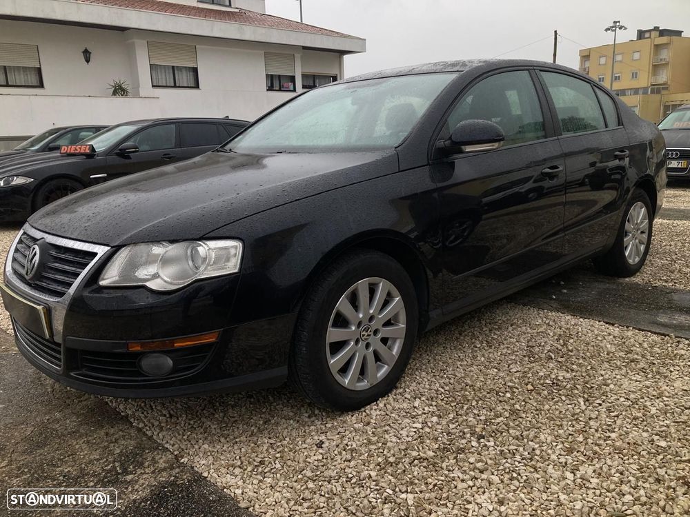 VW Passat 2.0 TDI Trendline Pack - 1