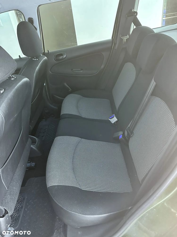 Peugeot 206 1.1 Color-Line - 3