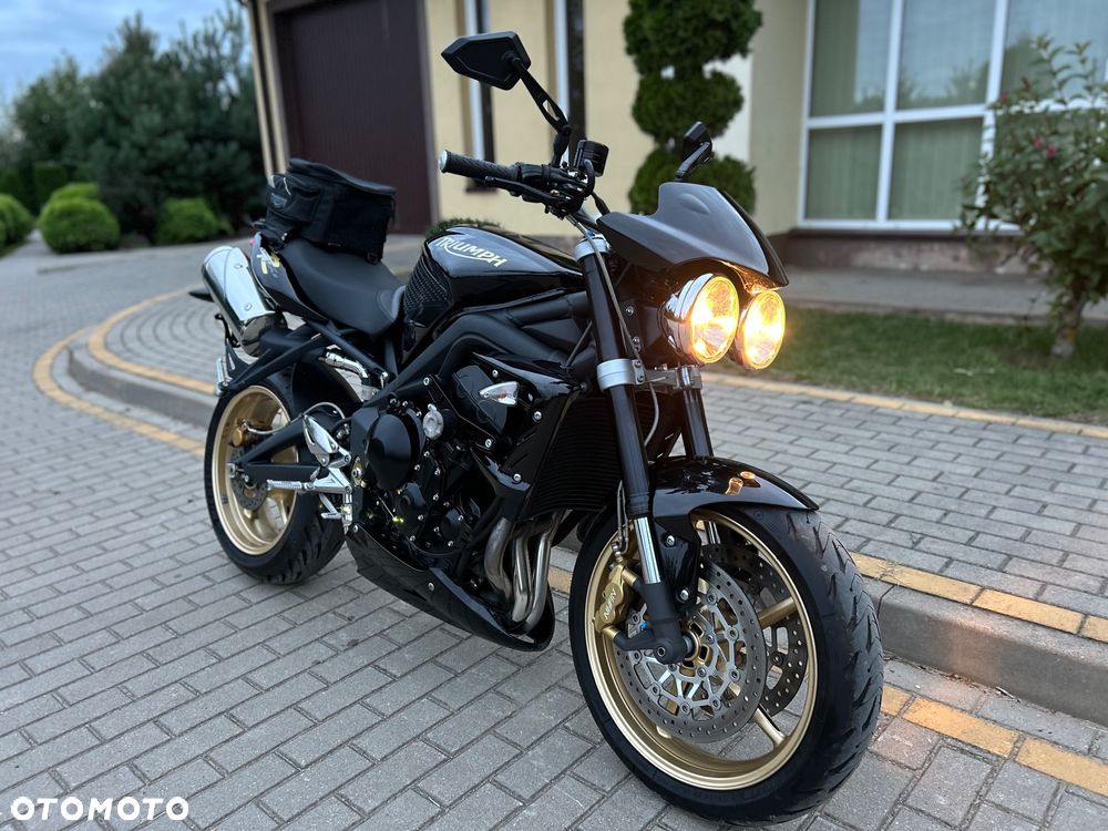 Triumph Street Triple - 29