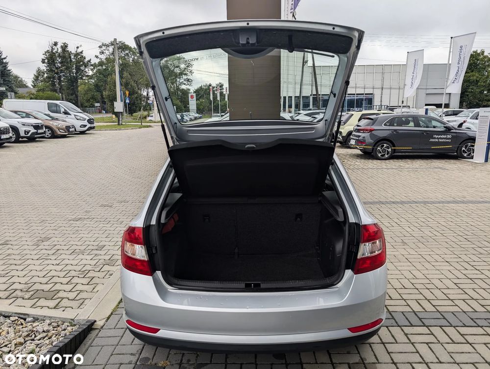 Skoda RAPID 1.2 TSI Ambition - 19