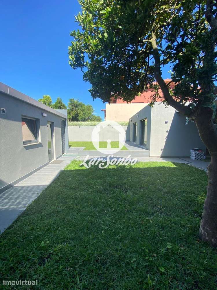 Moradia T3 com jardim na Maia
