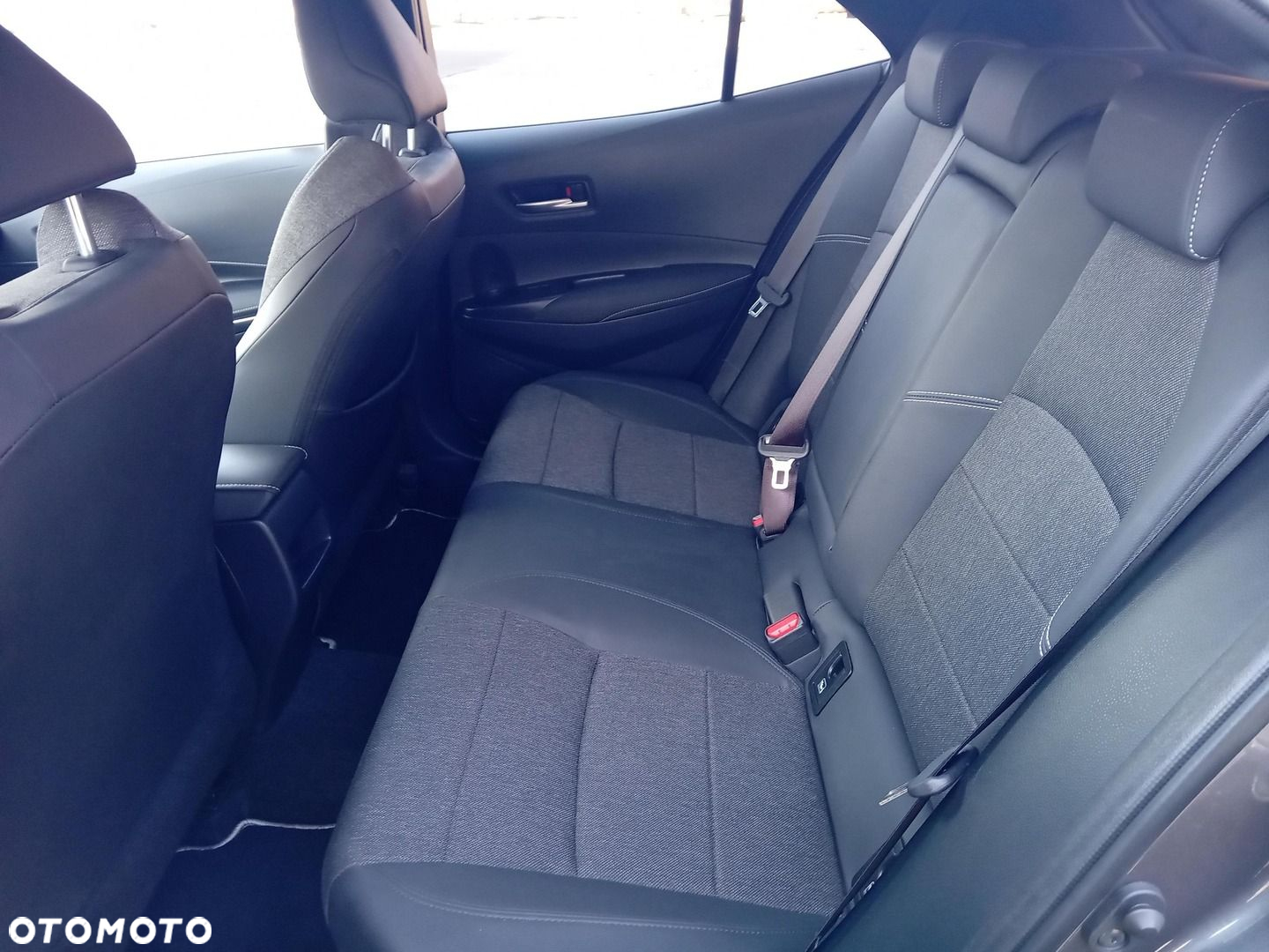 Toyota Corolla - 13