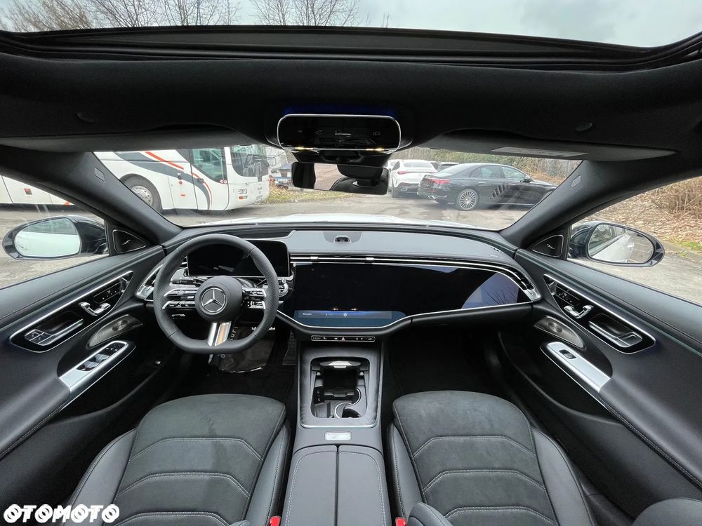 Mercedes-Benz Klasa E 200 9G-TRONIC AMG Line - 10