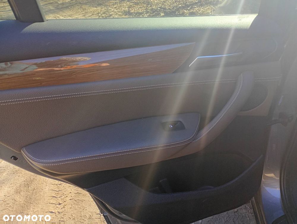 BMW X3 xDrive28i Sport-Aut - 10