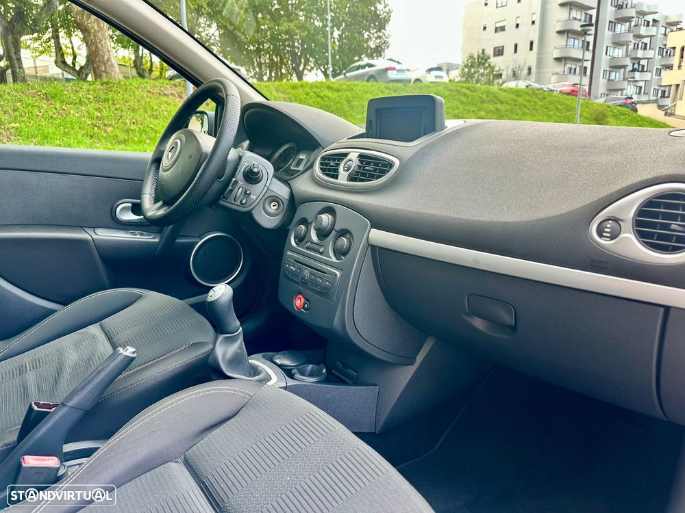 Renault Clio 1.2 TCE Dynamique S - 32