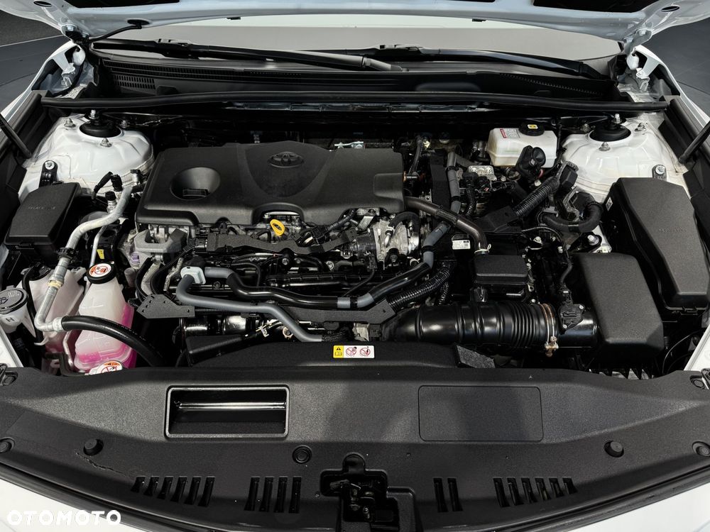 Toyota Camry 2.5 Hybrid Executive CVT - 21