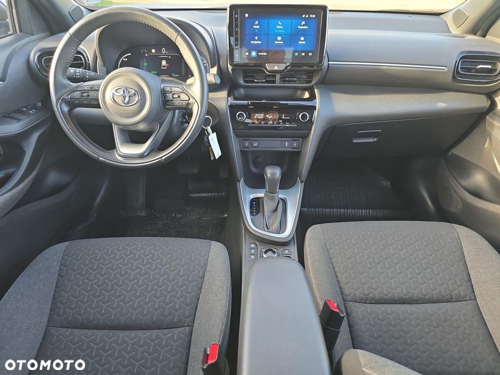 Toyota Yaris Cross Hybrid 1.5 Comfort 4x4 - 11