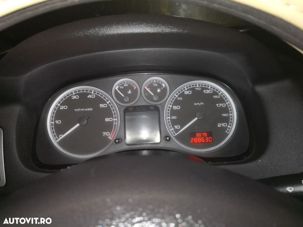 Peugeot 307 - 11