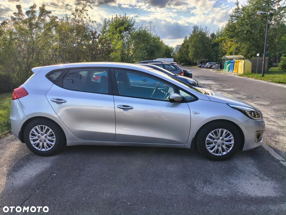 Kia Ceed - 4