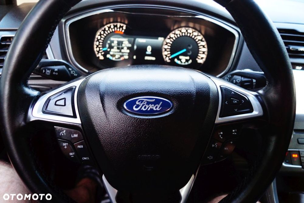 Ford Mondeo - 37