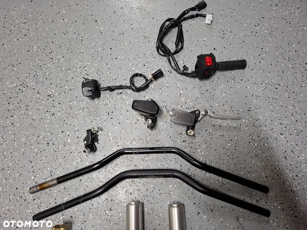 Suzuki GSXS 950 1000 lagi półka kierownica pompa hamulcowa - 4