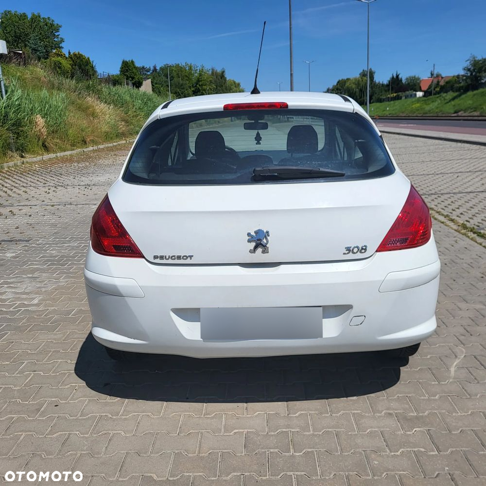 Peugeot 308 - 8