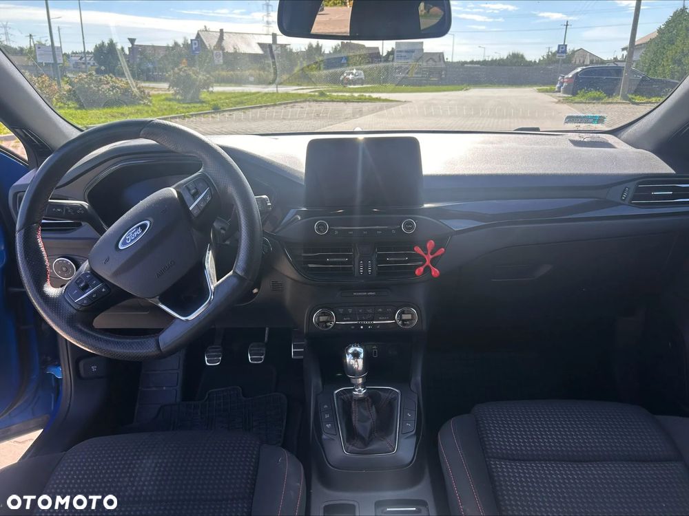 Ford Focus 1.5 EcoBoost ST-Line - 9