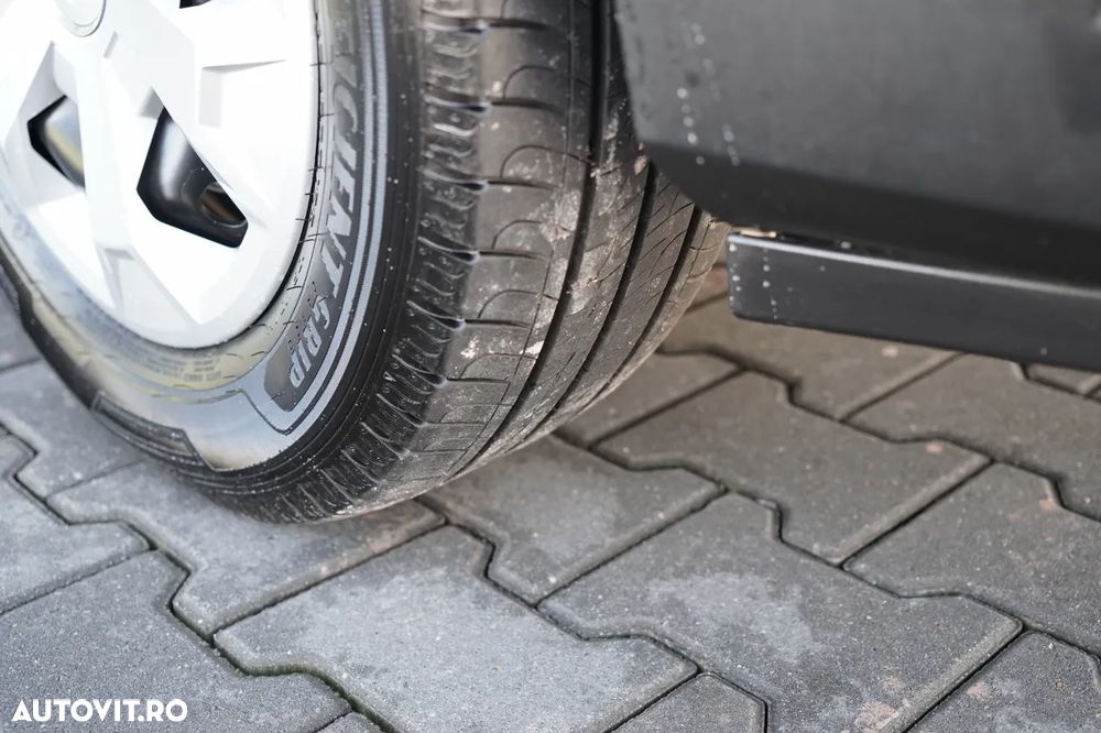 Renault TRAFIC III / AUTOBUS / 9 LOCURI / 90.000 KM / PRIMUL PROPRIETAR / SHOWROOM POLONESE / 2022 / - 15