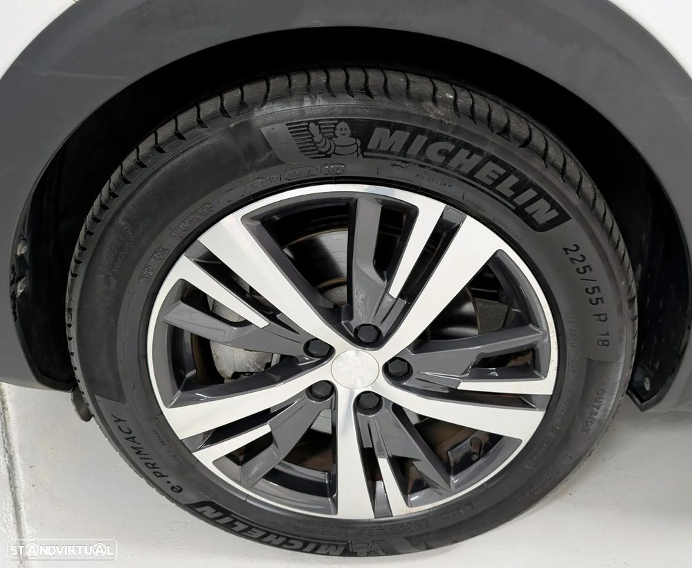 Peugeot 3008 1.6 Hybrid Allure Pack e-EAT8 - 4