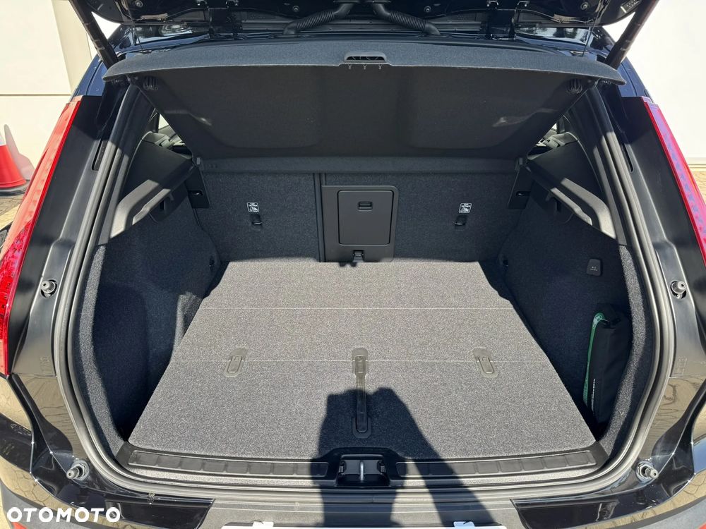 Volvo XC 40 B4 AWD Ultimate Dark - 14