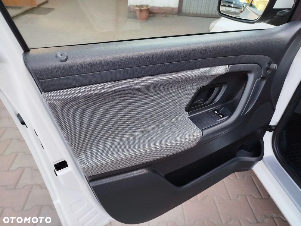 Skoda Fabia 1.2 HTP Active - 18