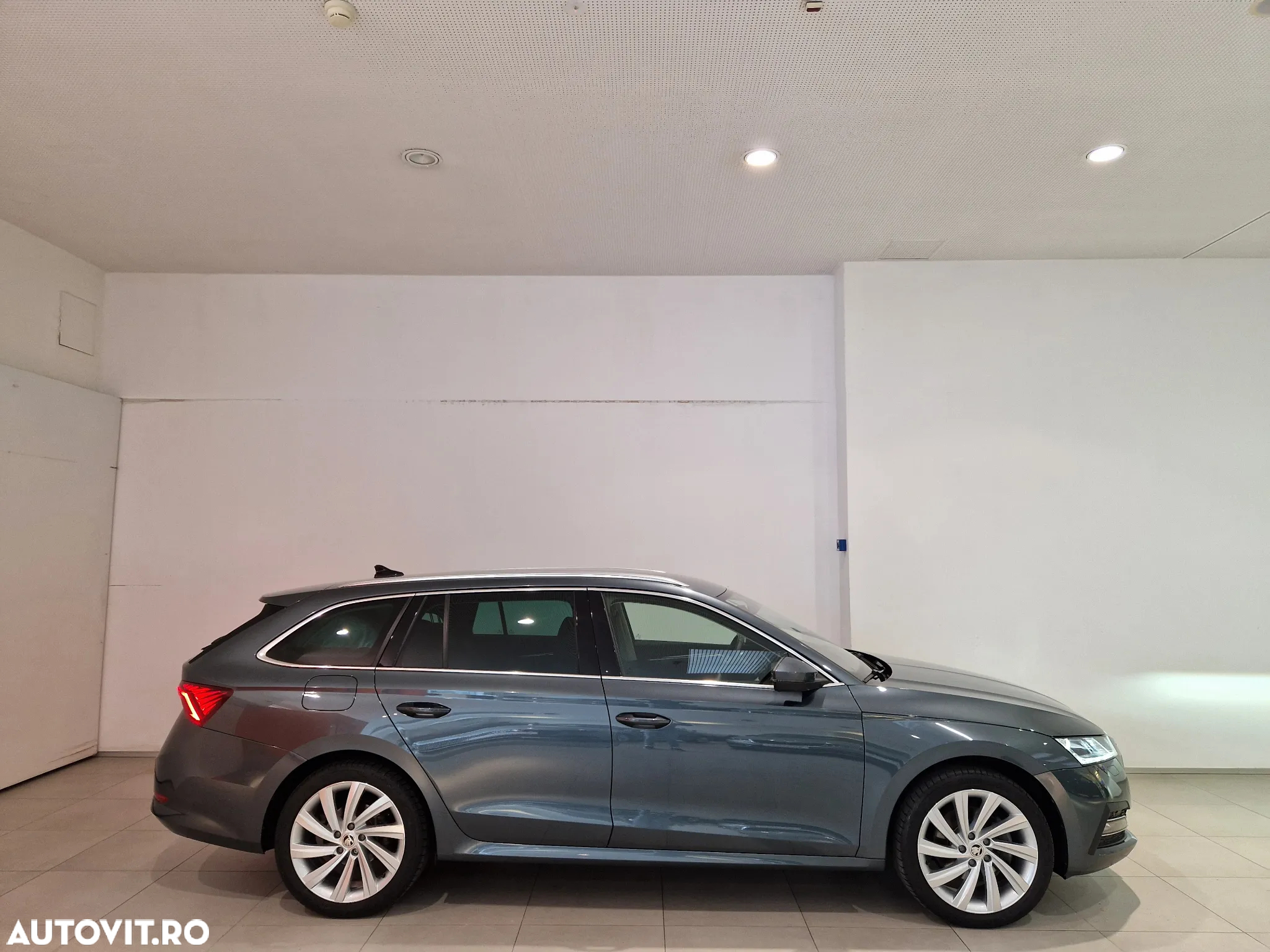Skoda Octavia Combi 1.4 TSI iV DSG Style - 6