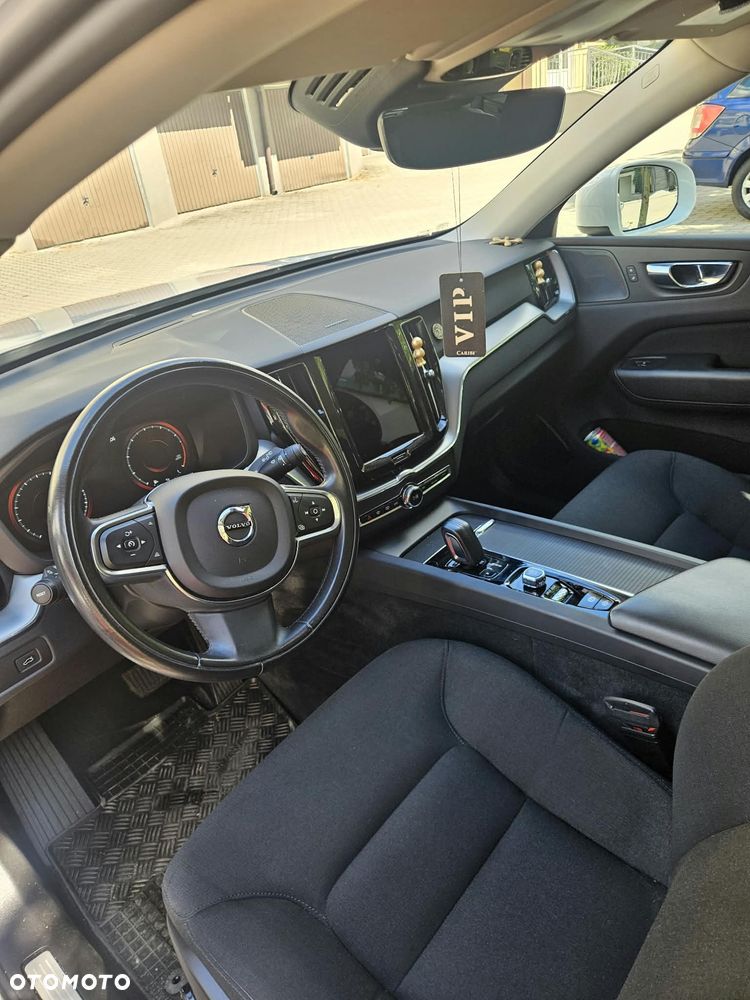 Volvo XC 60 B4 B Momentum - 5