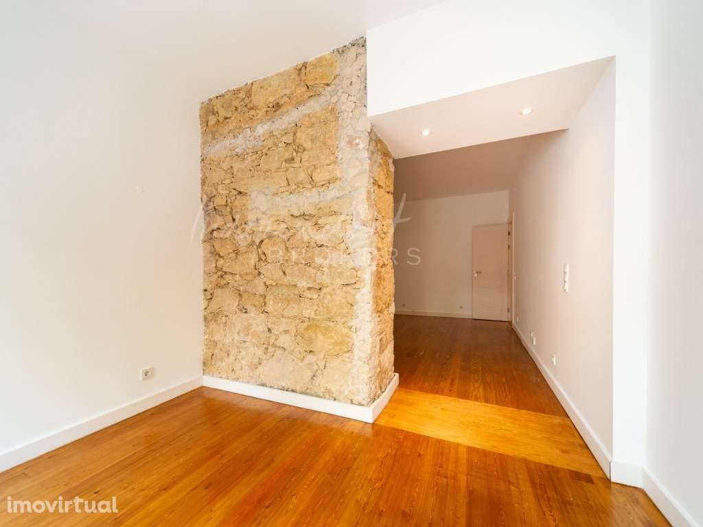 APARTAMENTO T2 + PÁTIO PARA ARRENDAMENTO [AREEIRO - AVENIDA SACADUR... - Grande imagem: 2/18