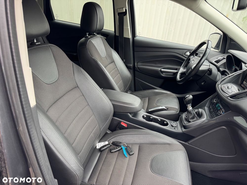 Ford Kuga 1.5 EcoBoost 2x4 Cool & Connect - 13