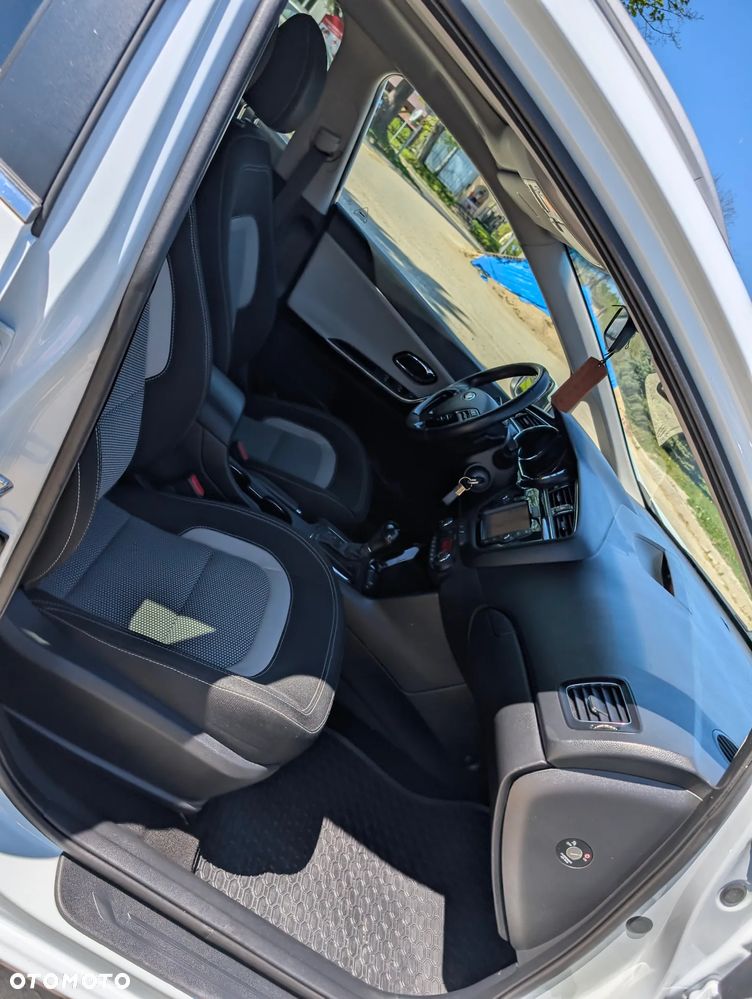 Kia Ceed - 13