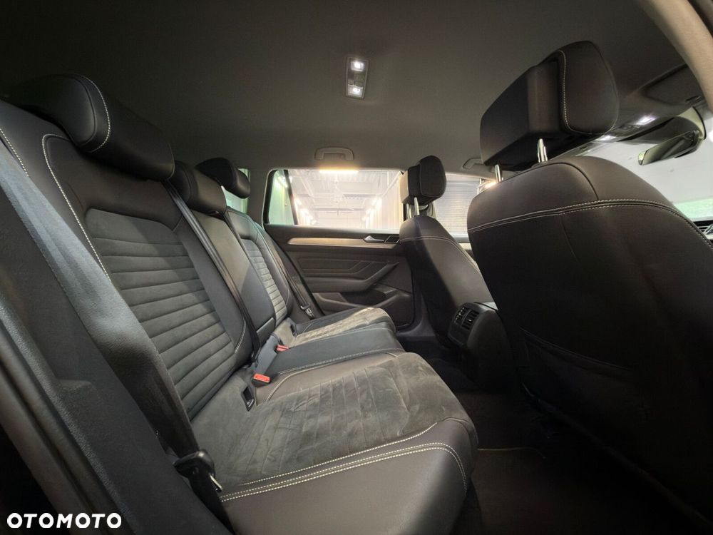 Volkswagen Passat Variant 1.5 TSI EVO Elegance DSG - 25