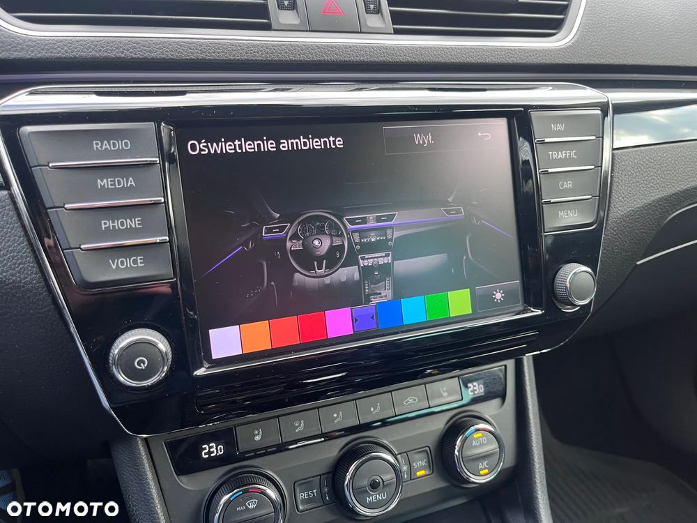 Skoda Superb 2.0 TDI 4x4 L&K DSG - 12