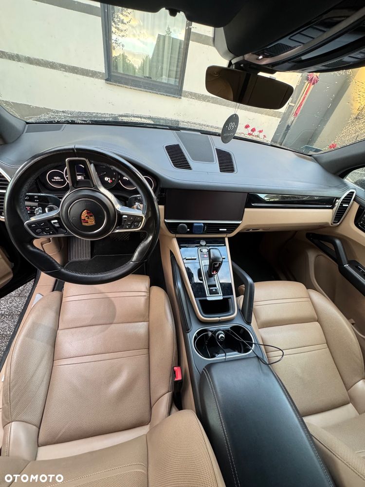 Porsche Cayenne Standard - 8