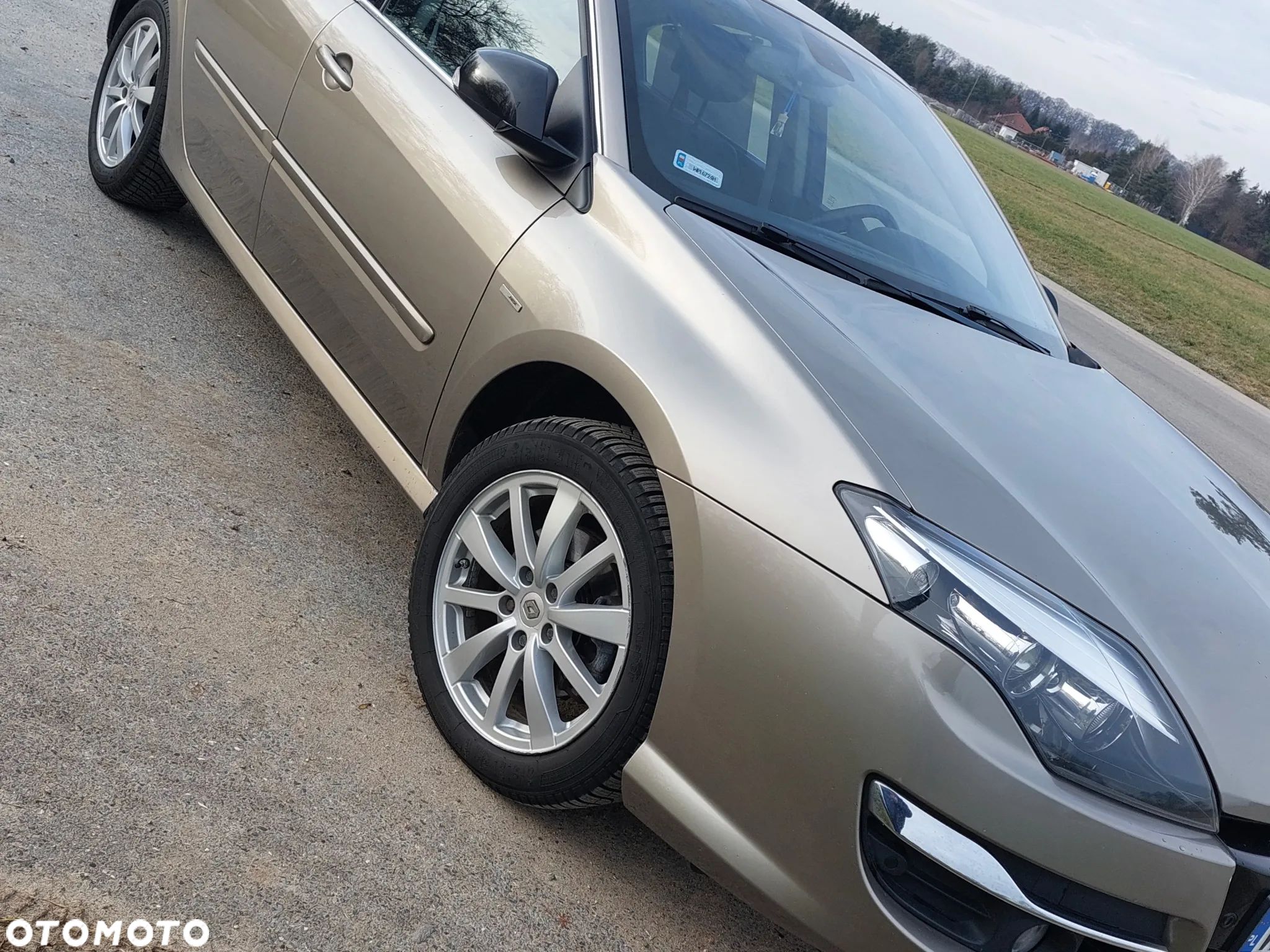 Renault Laguna - 1