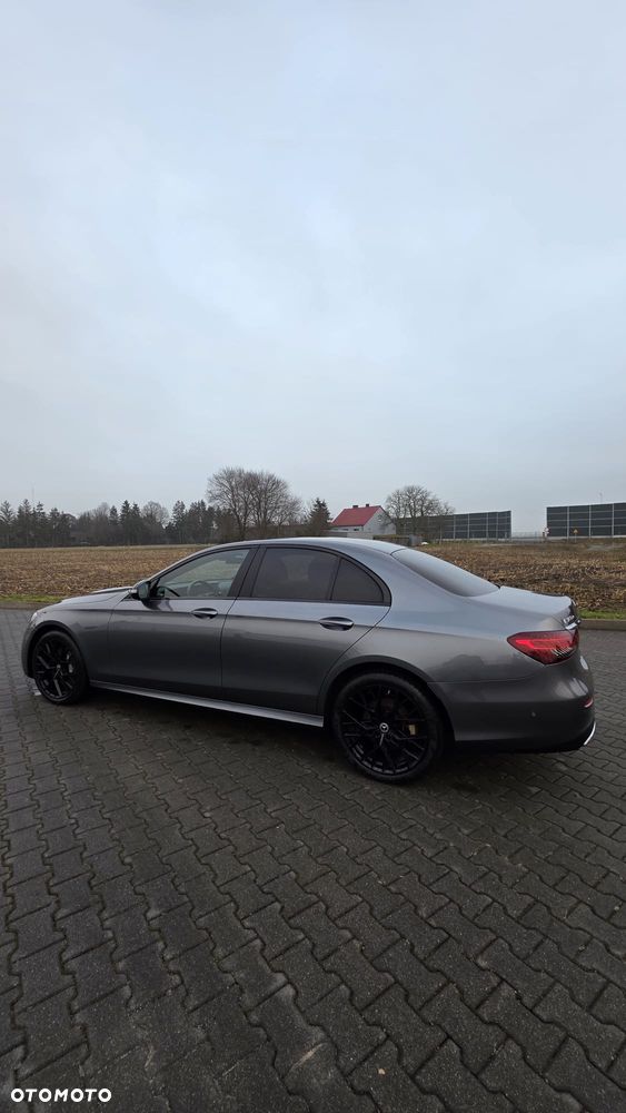 Mercedes-Benz Klasa E - 9