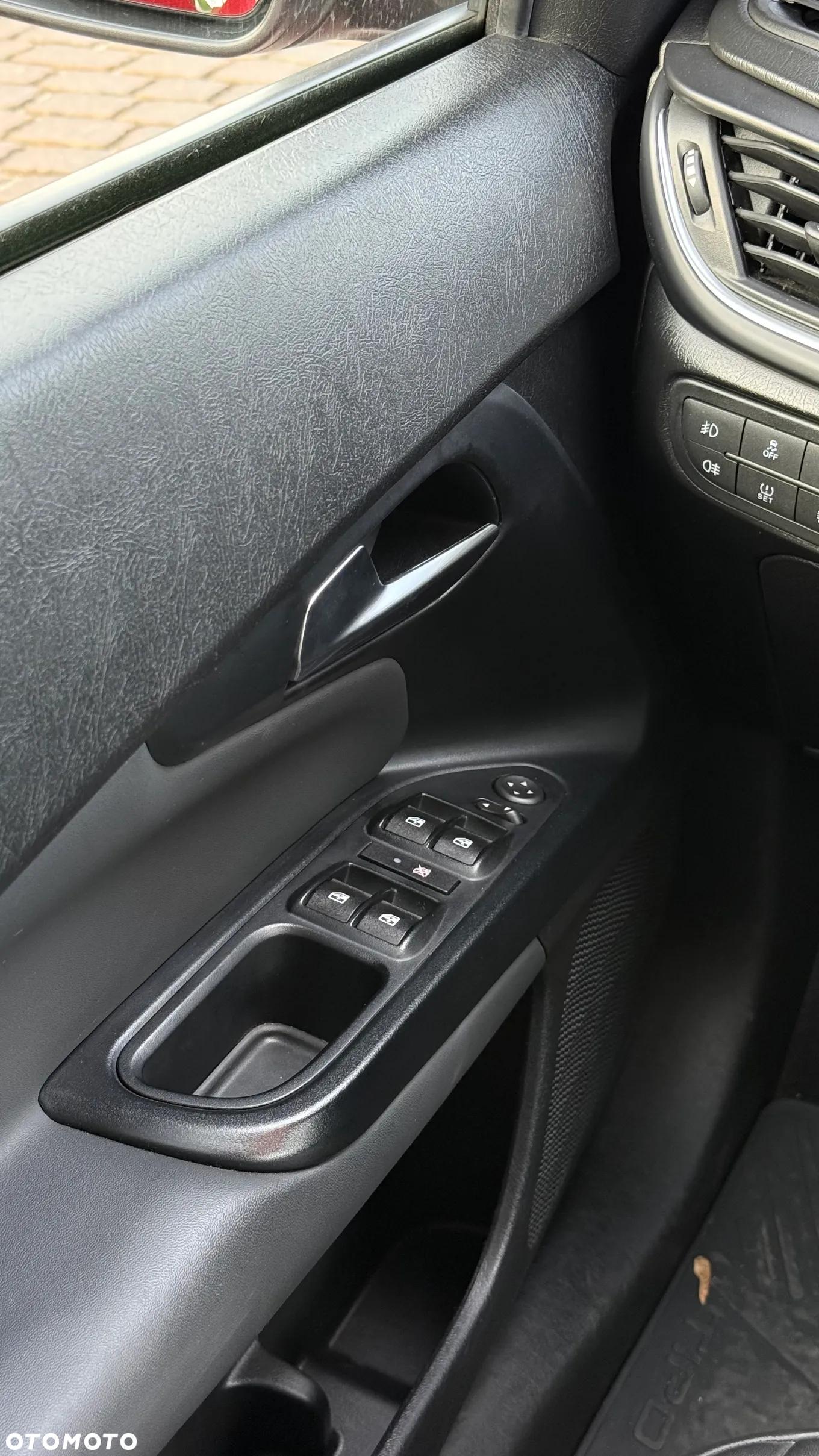 Fiat Tipo 1.4 T-Jet 16v Lounge EU6d - 30