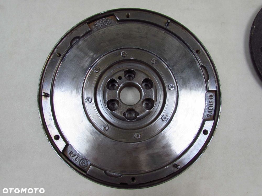 VOLVO PEUGEOT 1.6 D2 E-HDI SPRZEGLO KOLO DWUMASOWE TARCZA 6MM DOCISK 9M51-7550-AA 09- - 8