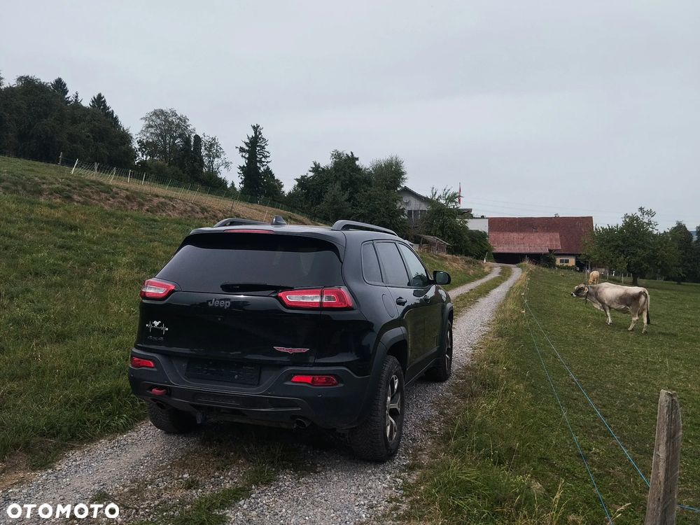 Jeep Cherokee - 31