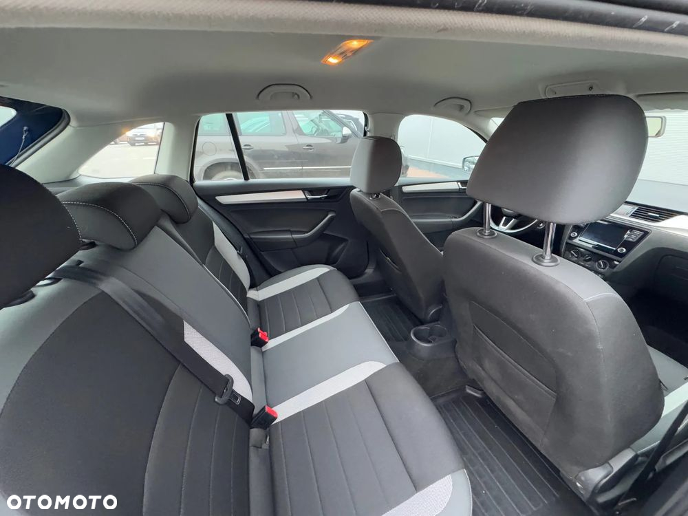 Skoda RAPID 1.6 TDI DPF Ambition - 12