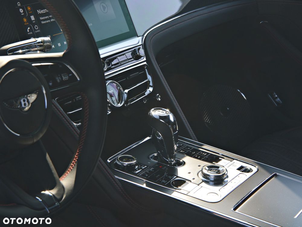 Bentley Flying Spur - 8