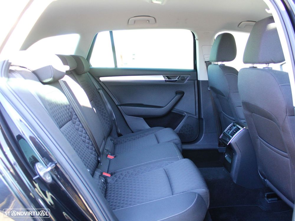 Skoda Superb Break 2.0 TDI Ambition DSG - 51