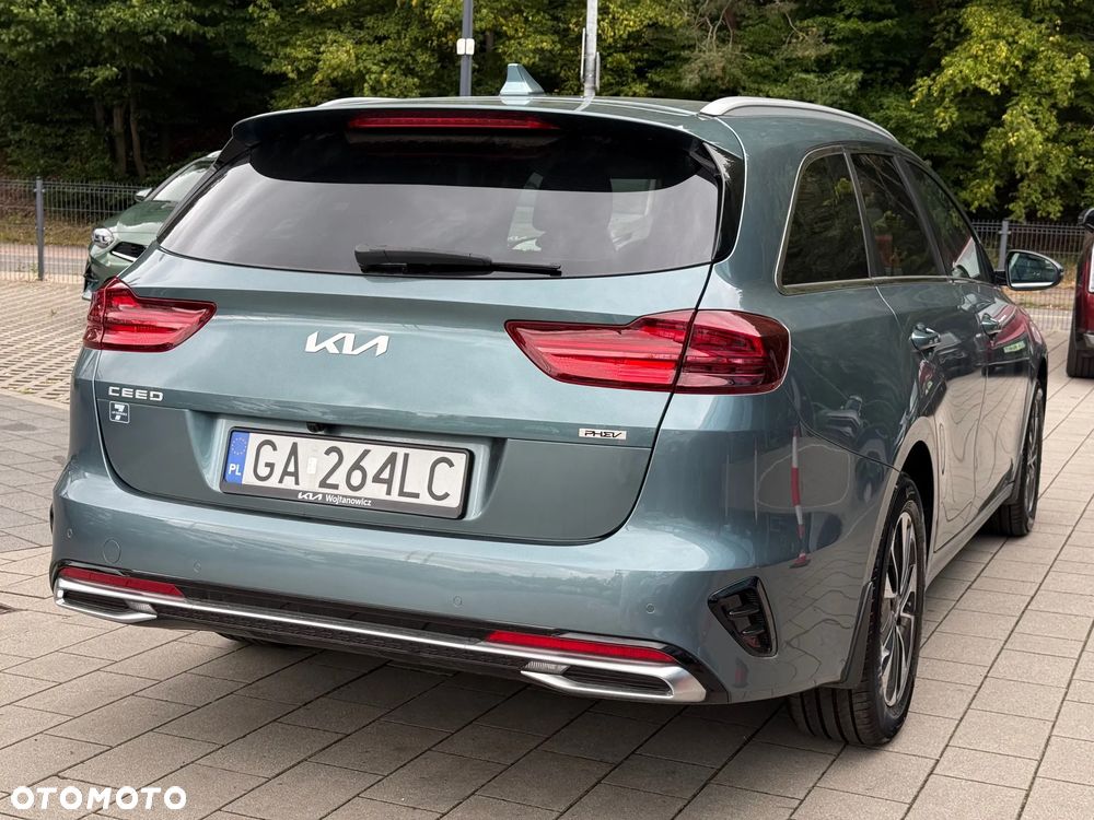 Kia Ceed 1.6 GDI PHEV L DCT - 15