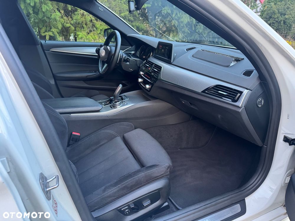 BMW Seria 5 520i M Sport sport - 13