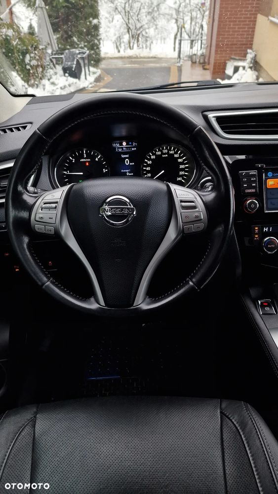 Nissan Qashqai 1.6 DCi Xtronic TEKNA - 33