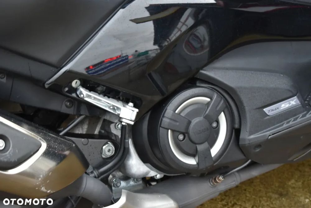 Yamaha Tmax - 32
