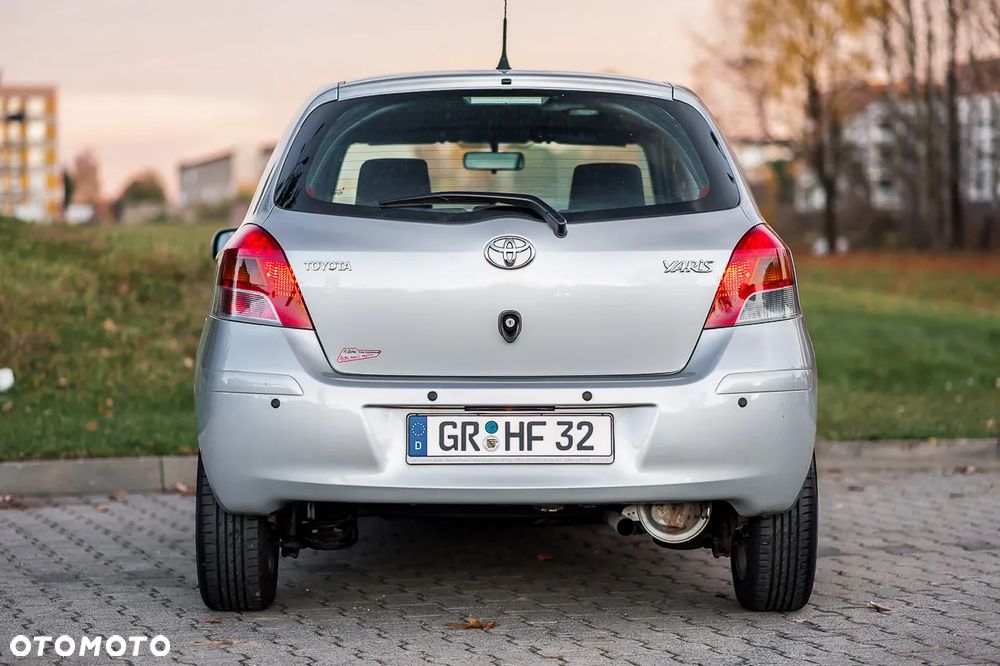 Toyota Yaris - 24