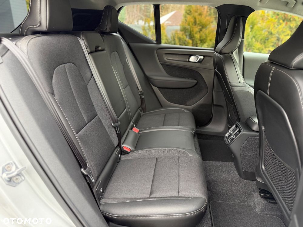 Volvo XC 40 D3 AWD Momentum Pro - 12