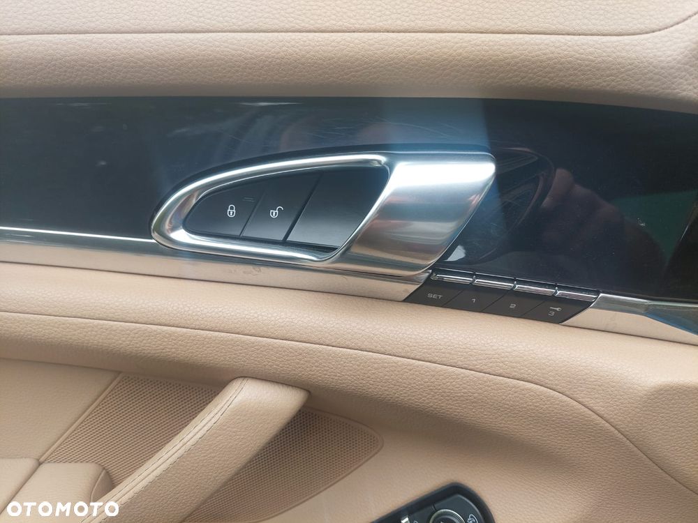 Porsche Panamera Platinum Edition - 7