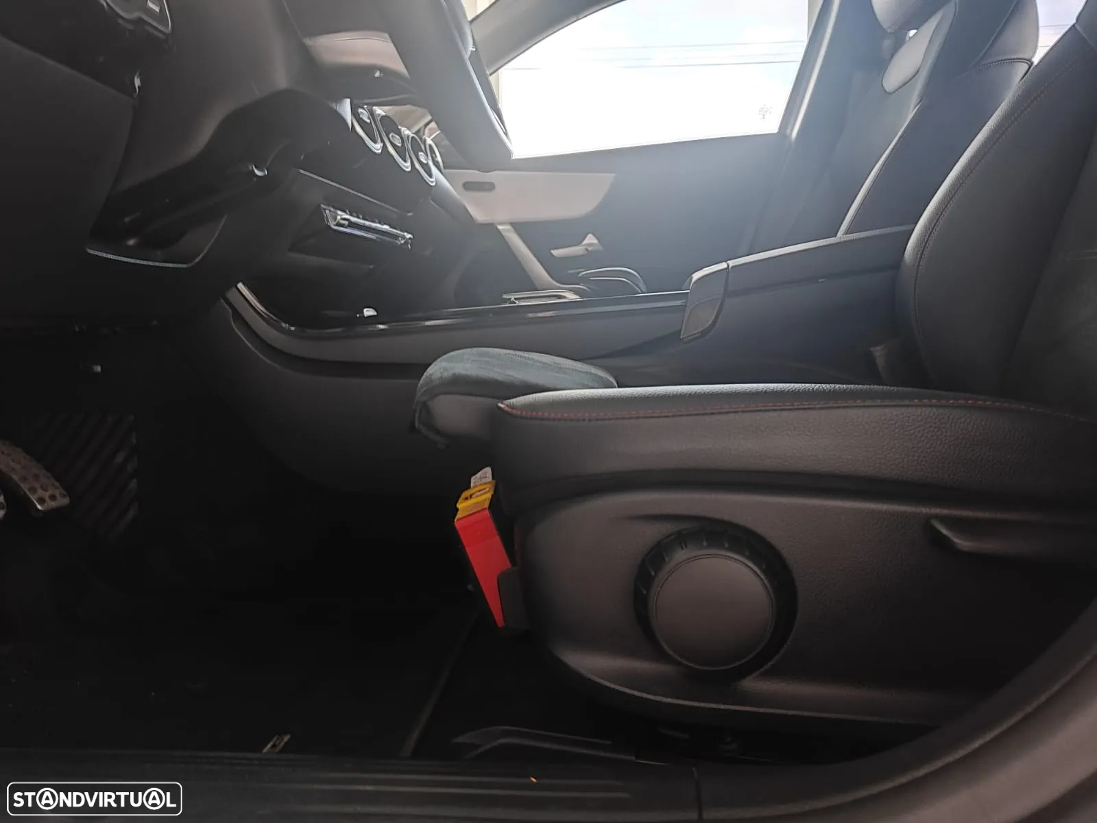 Mercedes-Benz A 220 Limousine d 8G-DCT AMG Line - 23